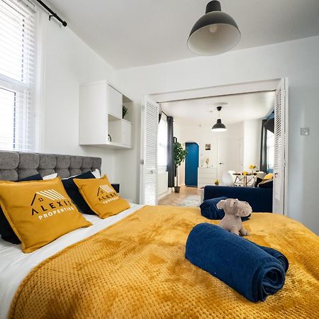 Seaside Retreat: Luxury 1-Bed, Free Parking Apartment Portsmouth Exterior foto