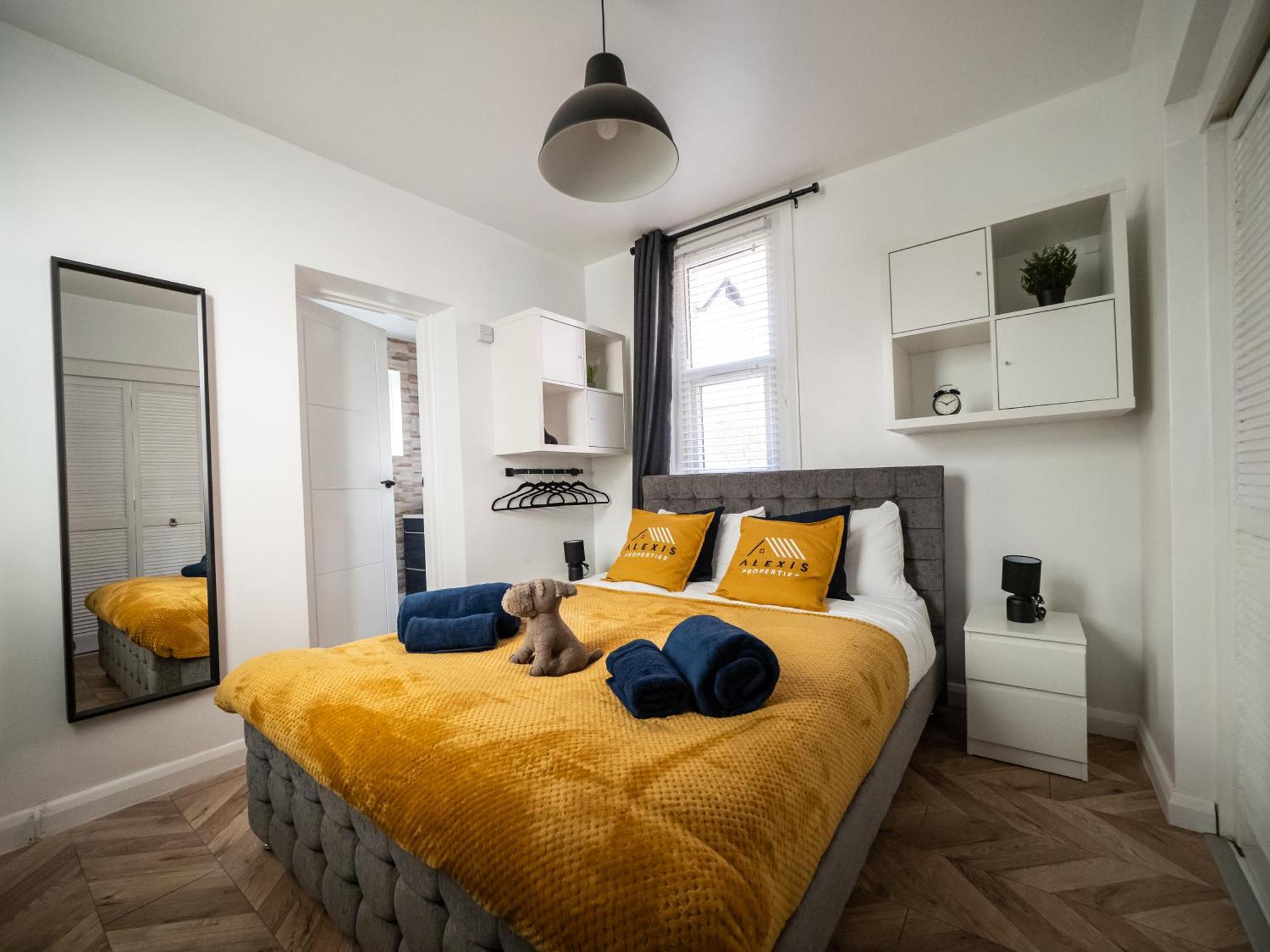 Seaside Retreat: Luxury 1-Bed, Free Parking Apartment Portsmouth Exterior foto
